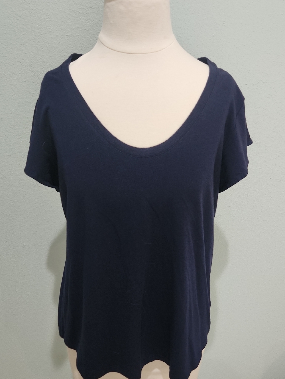 Lilly Pulitzer Navy Short Sleeve Scoop Neck Tee
